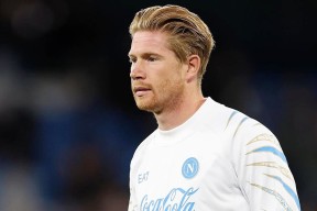 爱游戏体育-德布劳内回归赛场，关键助攻首场状态亮眼，G2观众沸腾！的简单介绍